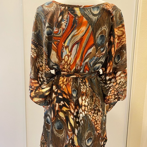 Gorgeous Mini Dress with beautiful print - Picture 4 of 6